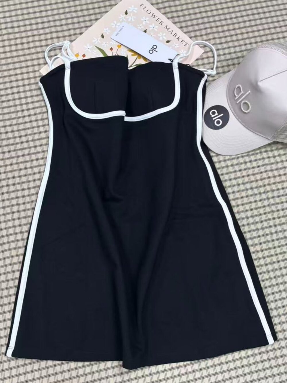 ☀️ALO Yoga Air Painted Streamlined Dress Black and White Color Scheme 🏷️NWT